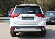 Mitsubishi Outlander SUV / Terénní 2,0 l 110 kw