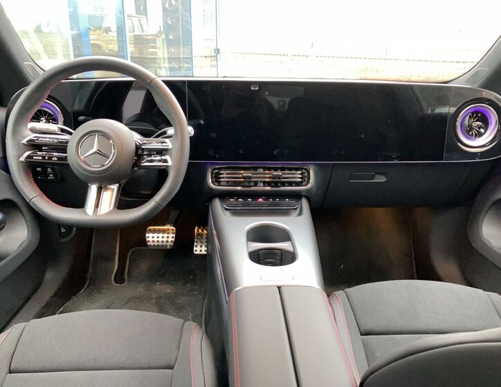 Mercedes-Benz CLA Sedan 0,0 200 kw