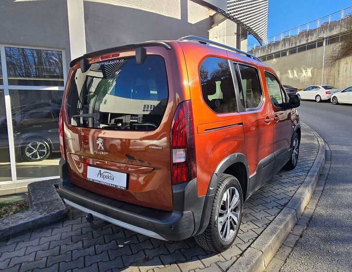 Peugeot Rifter VAN / Minibus 1,2 l 96 kw