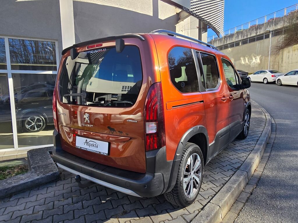 Peugeot Rifter VAN / Minibus 1,2 l 96 kw