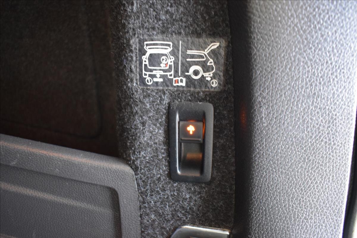 Volkswagen Passat Kombi 2,0 l 103 kw