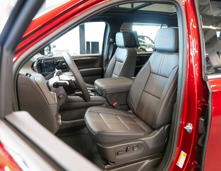 Chevrolet Suburban SUV / Terénní 6,2 l 313 kw