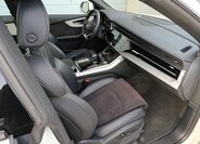 Audi Q8 SUV / Terénní 3,0 l 210 kw