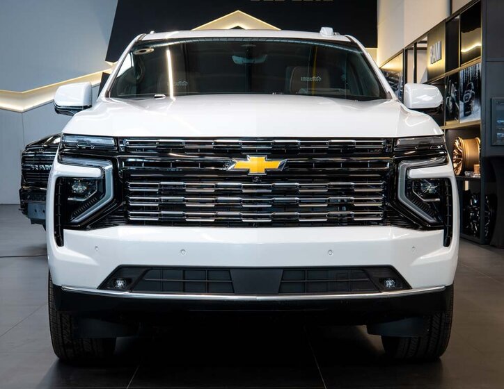 Chevrolet Suburban SUV 6,2 l 313 kw