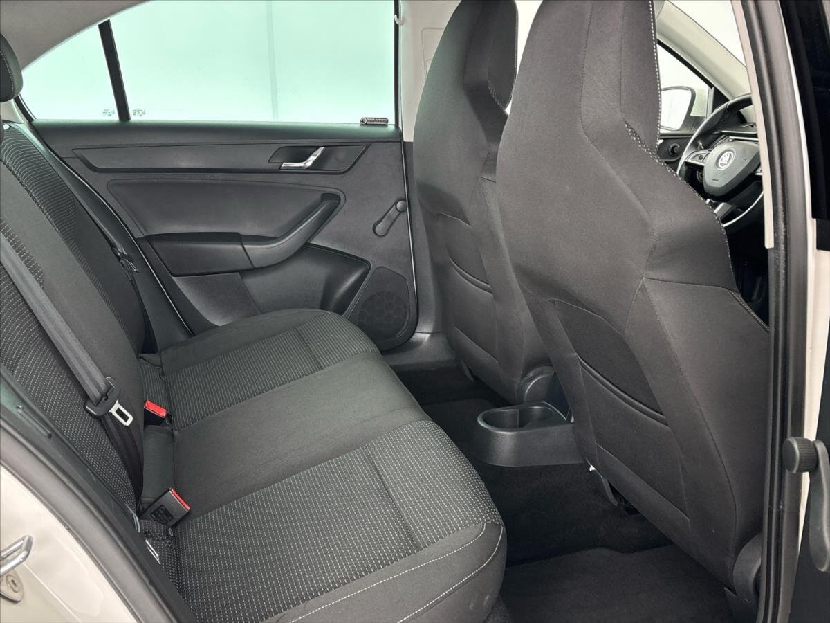 Škoda Rapid Liftback 1,2 l 63 kw