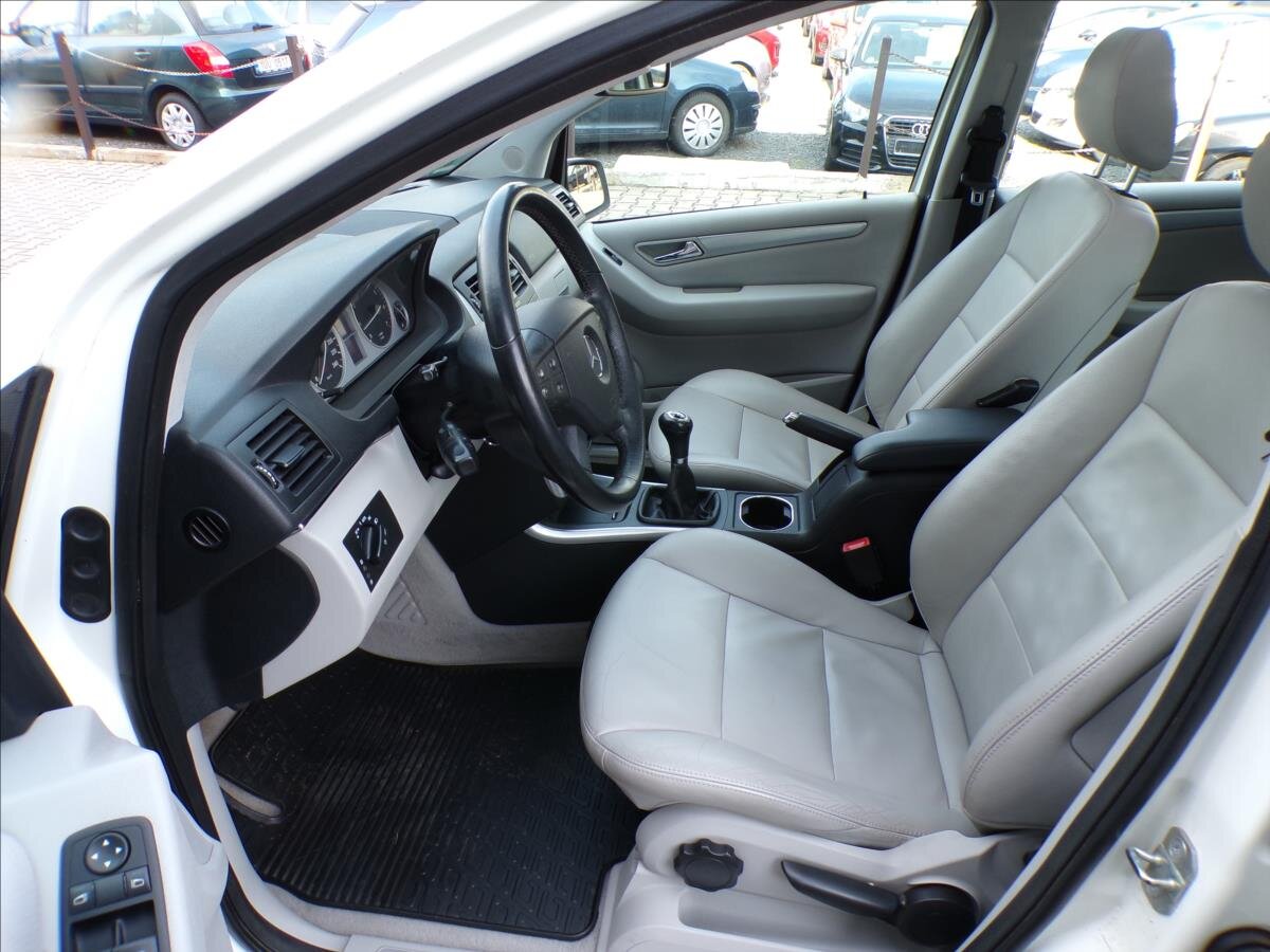 Mercedes-Benz Třídy B Kombi 2,0 l 100 kw