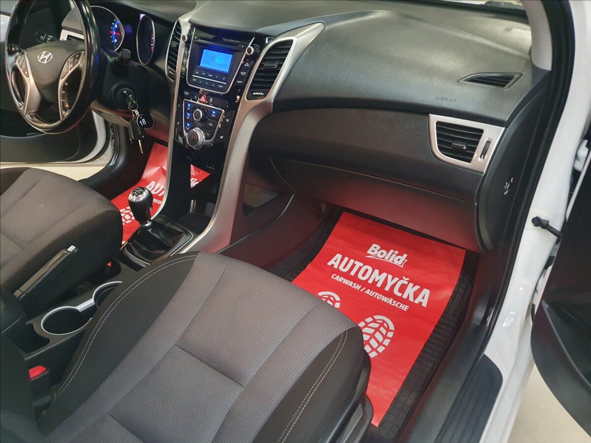 Hyundai i30 Kombi 1,6 l 88 kw