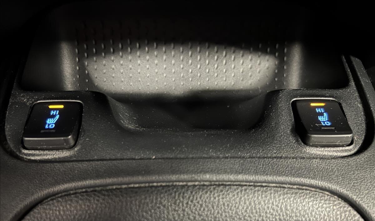 Toyota Corolla Sedan 1,6 l 97 kw