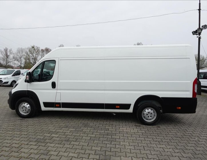 Peugeot Boxer Ostatní 2,2 l 121 kw