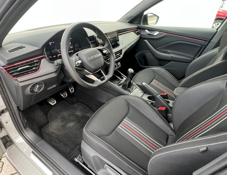 Škoda Scala Hatchback 1,0 l 85 kw