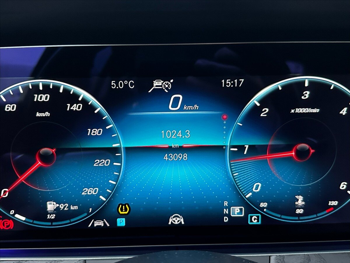 Mercedes-Benz Třídy E Sedan / Limuzína 2,0 l 143 kw