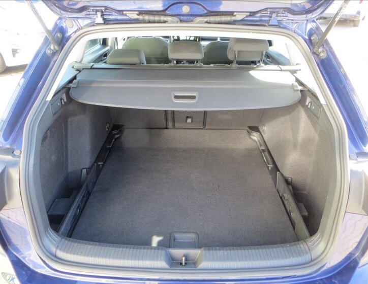 Volkswagen Golf Kombi 2,0 l 85 kw