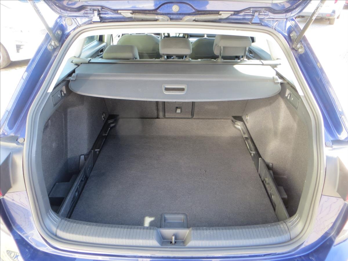 Volkswagen Golf Kombi 2,0 l 85 kw