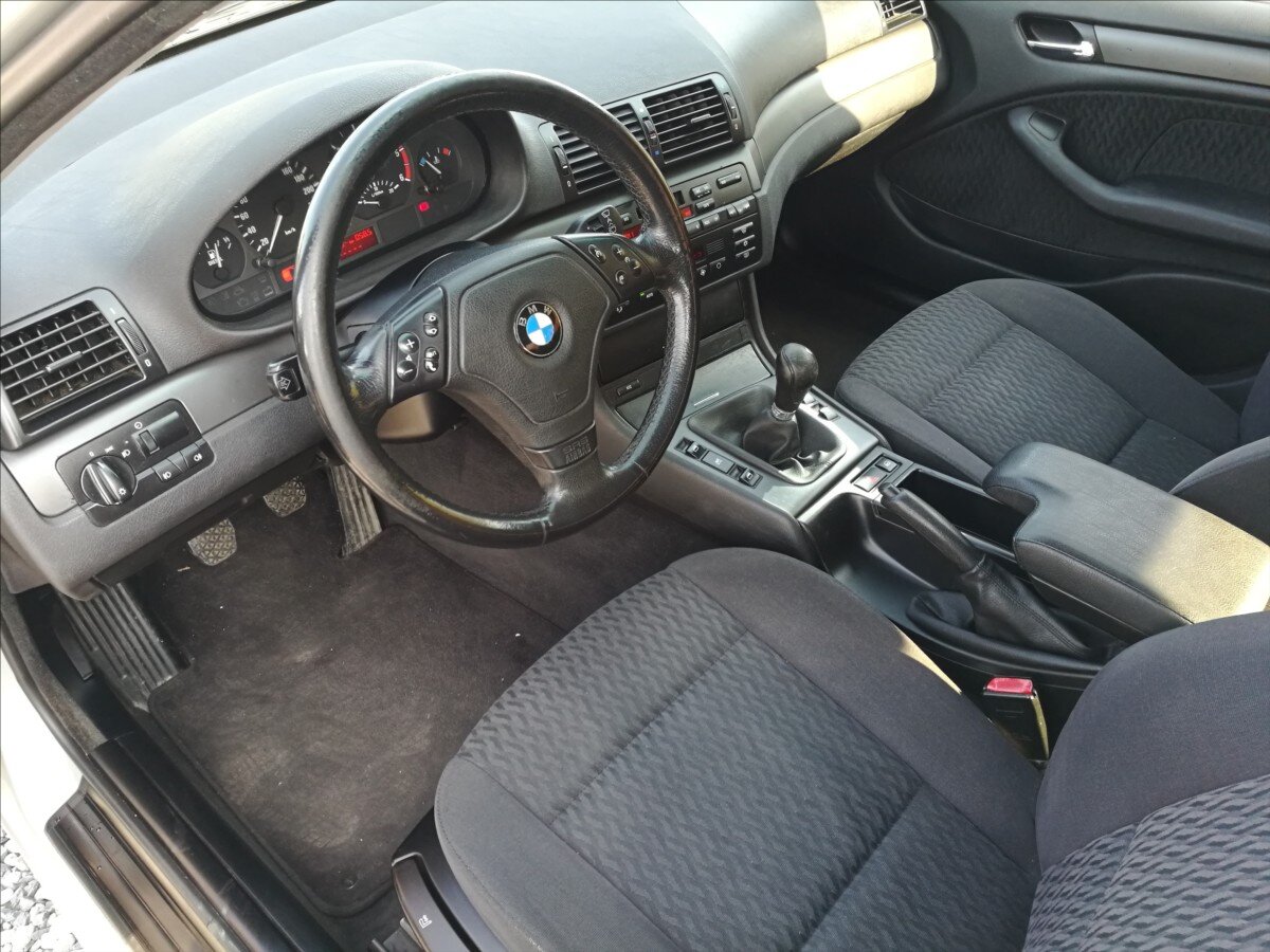 BMW Řada 3 Sedan / Limuzína 2,0 l 100 kw
