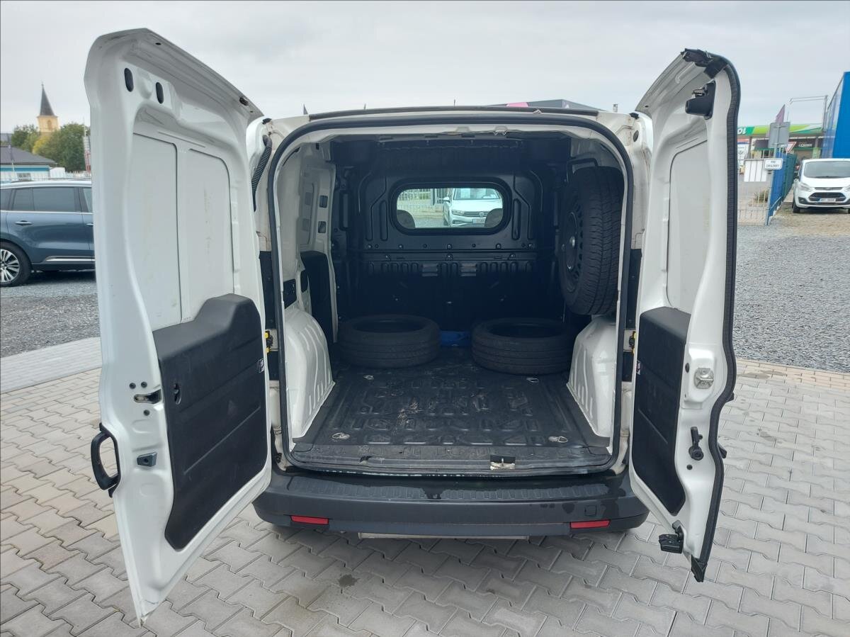 Fiat Dobló cargo Ostatní 1,4 l 88 kw