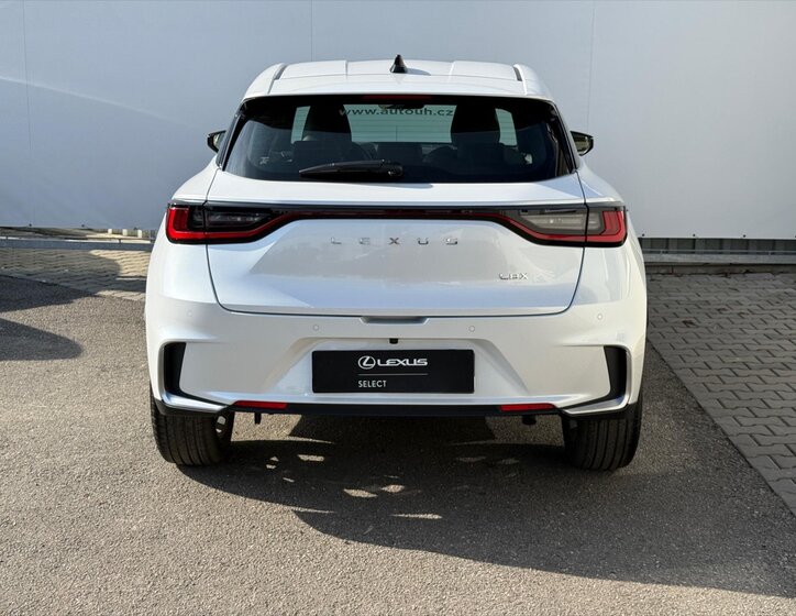 Lexus LBX SUV 1,5 l 67 kw