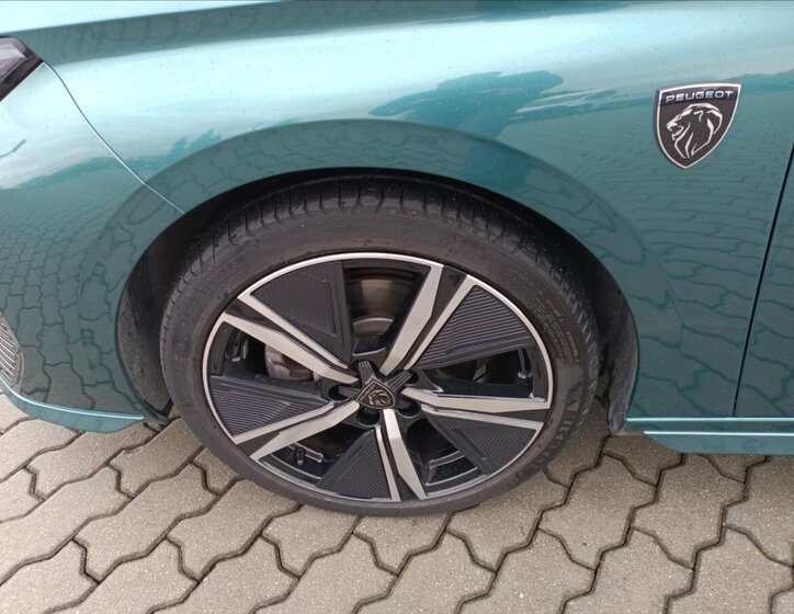 Peugeot 308 Kombi 1,5 l 96 kw