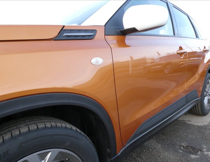 Suzuki Vitara 15