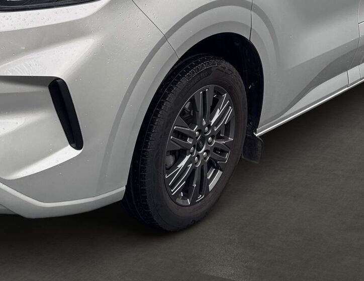 Ford Tourneo Custom 6