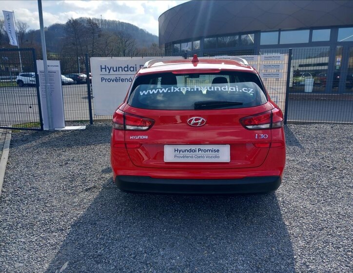 Hyundai i30 Kombi 998,0 88 kw