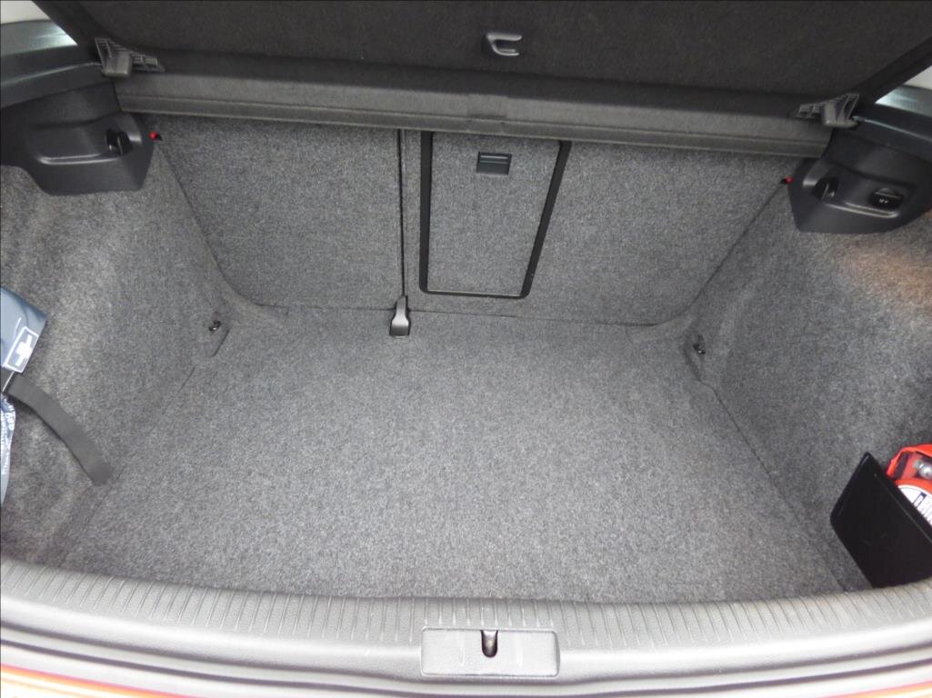 Volkswagen Golf Hatchback 1,4 l 59 kw