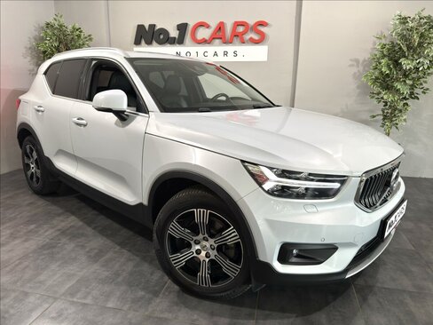 Volvo XC40 SUV / Terénní 2,0 l 140 kw