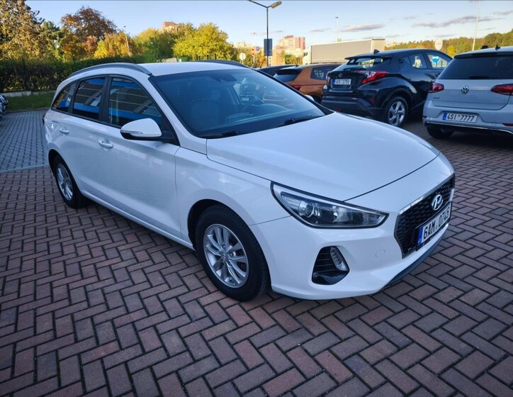 Hyundai i30 Kombi 998,0 88 kw
