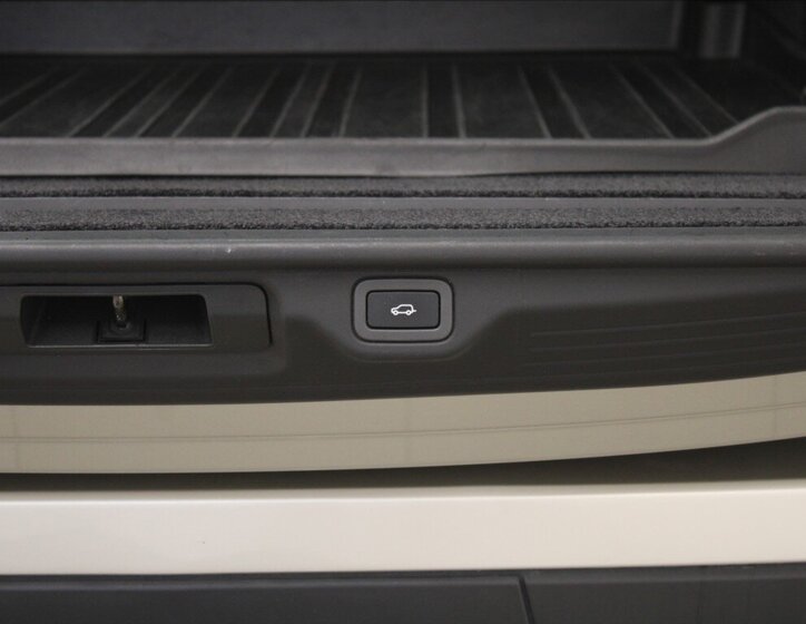 Land Rover Range Rover SUV / Terénní 3,0 l 190 kw