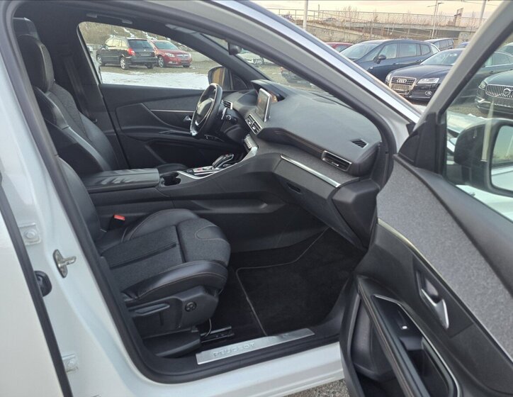 Peugeot 5008 SUV / Terénní 1,6 l 88 kw