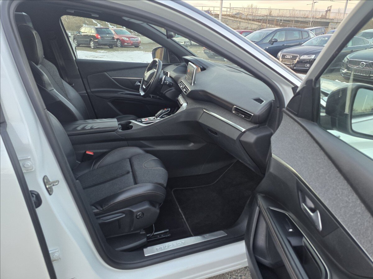 Peugeot 5008 SUV / Terénní 1,6 l 88 kw
