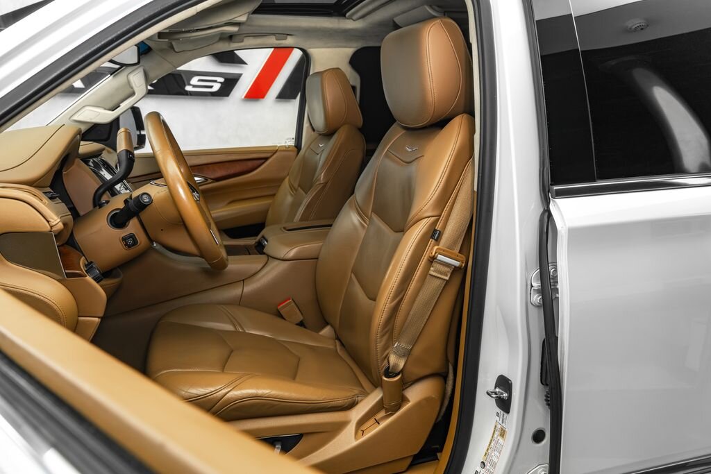 Cadillac Escalade SUV / Terénní 6,2 l 313 kw