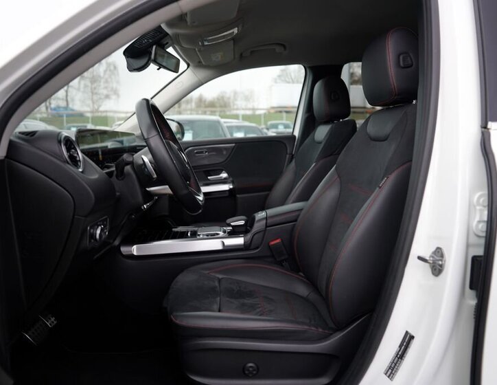 Mercedes-Benz GLB SUV / Terénní 2,0 l 110 kw