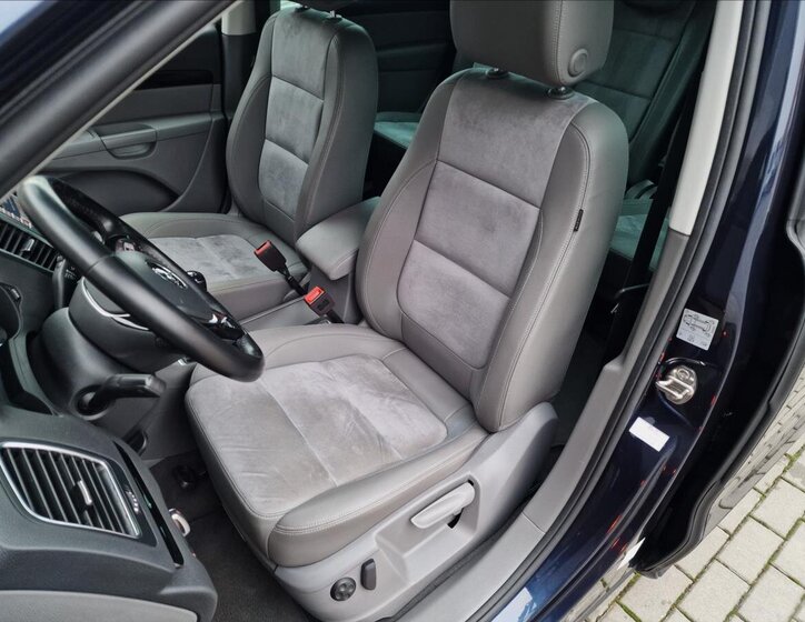 Volkswagen Sharan Kombi 2,0 l 110 kw