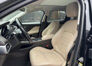 Jaguar F-Pace SUV / Terénní 3,0 l 221 kw