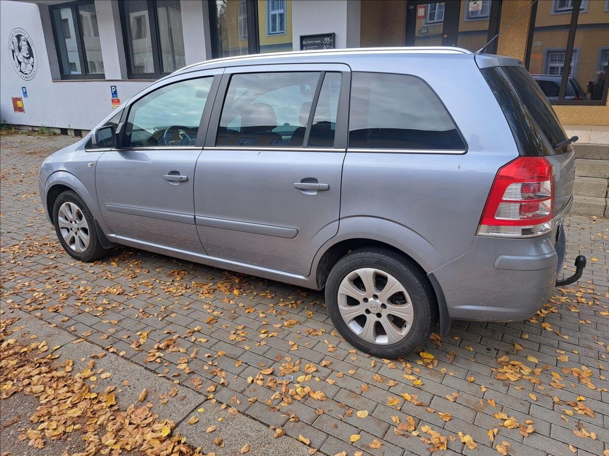Opel Zafira Kombi 1,7 l 81 kw