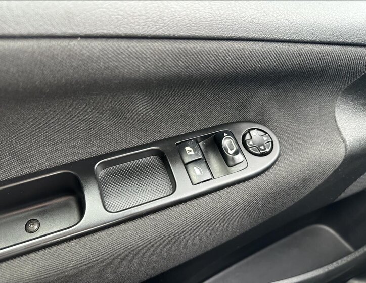 Peugeot 207 Hatchback 1,4 l 54 kw