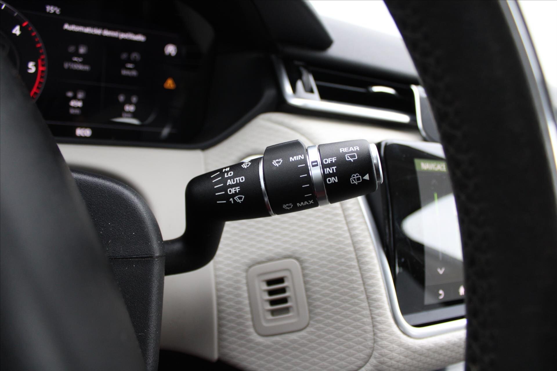 Land Rover Range Rover Velar SUV / Terénní 3,0 l 221 kw