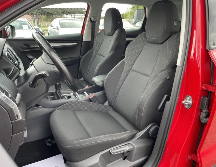 Škoda Karoq SUV / Terénní 999,0 85 kw