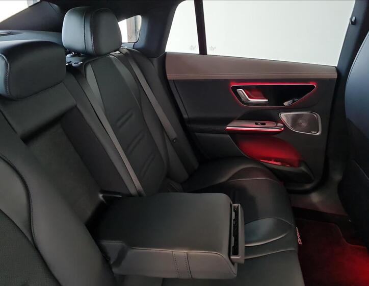 Mercedes-Benz EQE 21