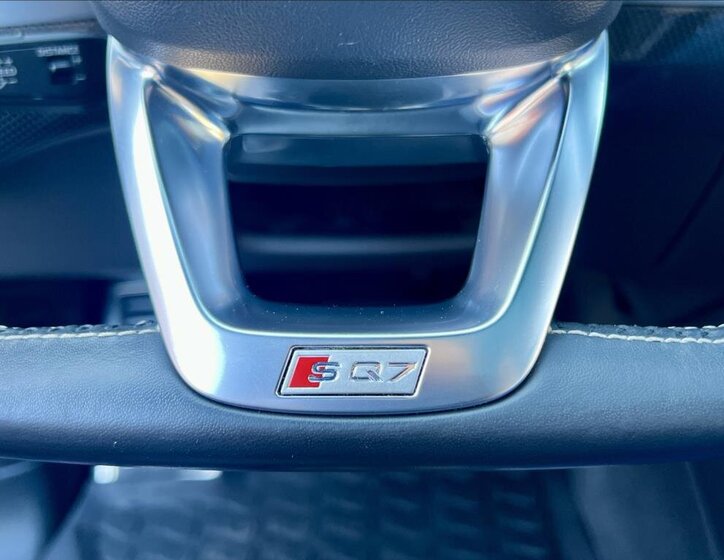 Audi SQ7 SUV / Terénní 4,0 l 320 kw