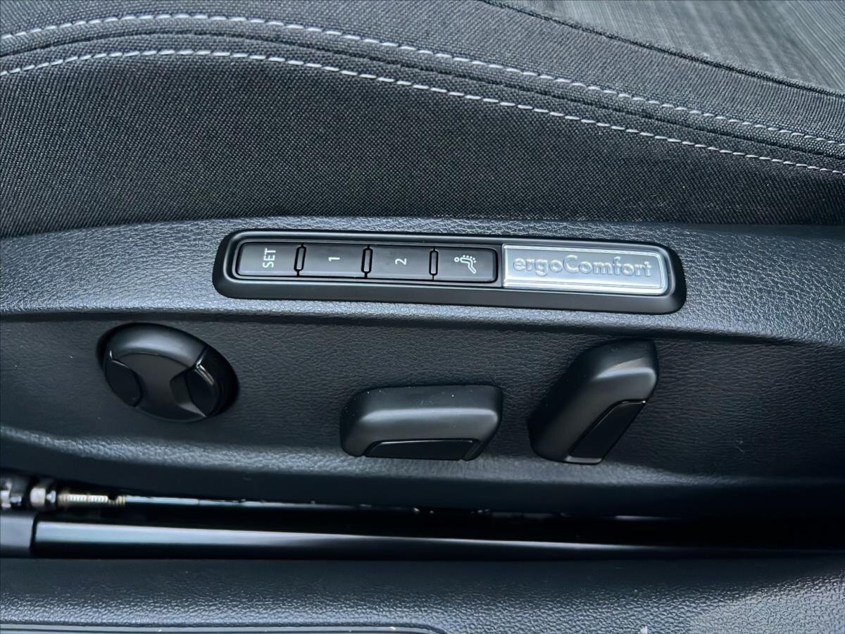 Volkswagen Passat Kombi 2,0 l 140 kw