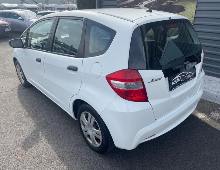 Honda Jazz Hatchback 1,2 l 66 kw