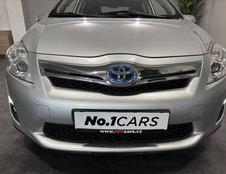 Toyota Auris Hatchback 1,8 l 73 kw