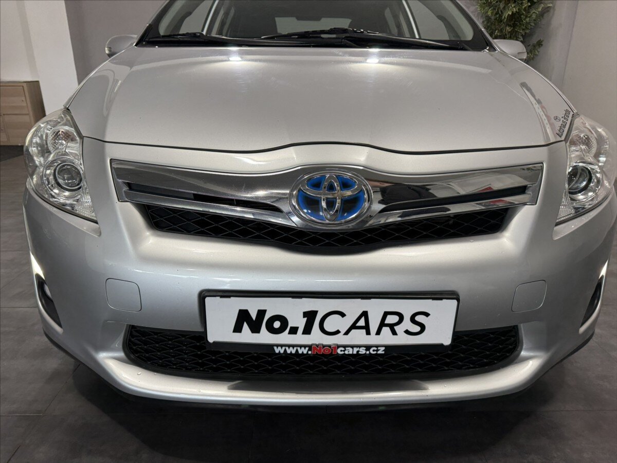 Toyota Auris Hatchback 1,8 l 73 kw