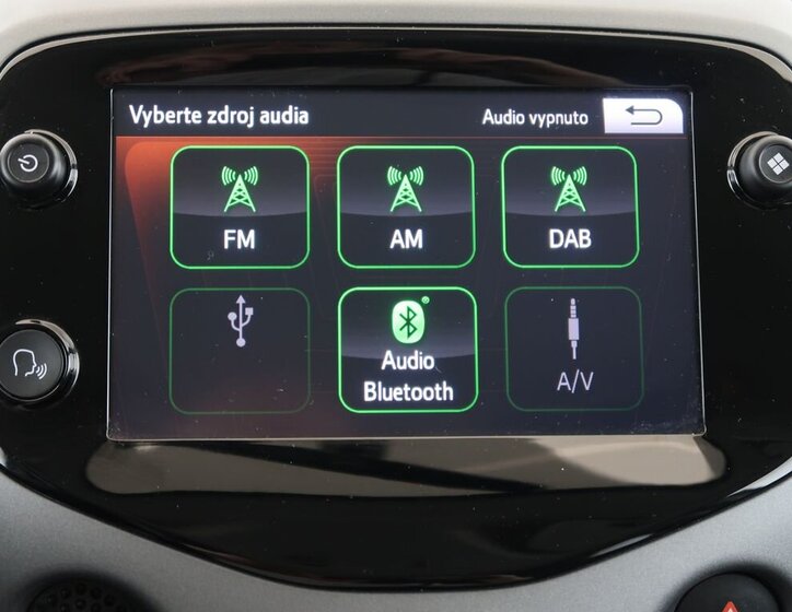 Toyota Aygo Hatchback 998,0 53 kw