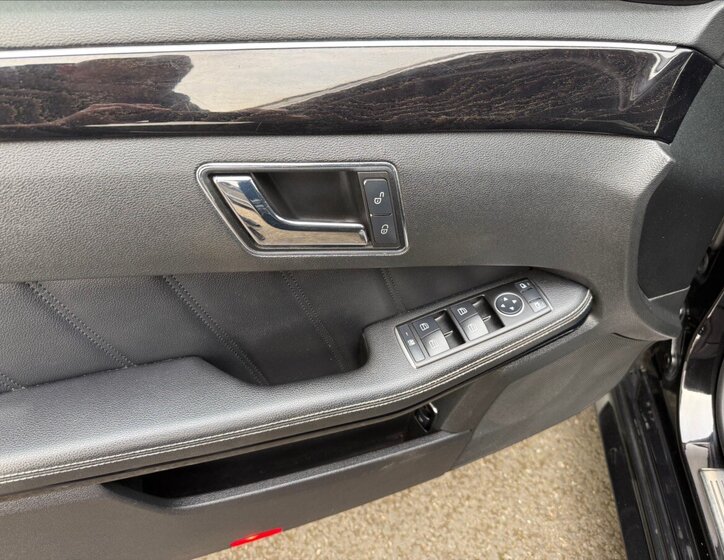 Mercedes-Benz Třídy E Kombi 2,1 l 100 kw