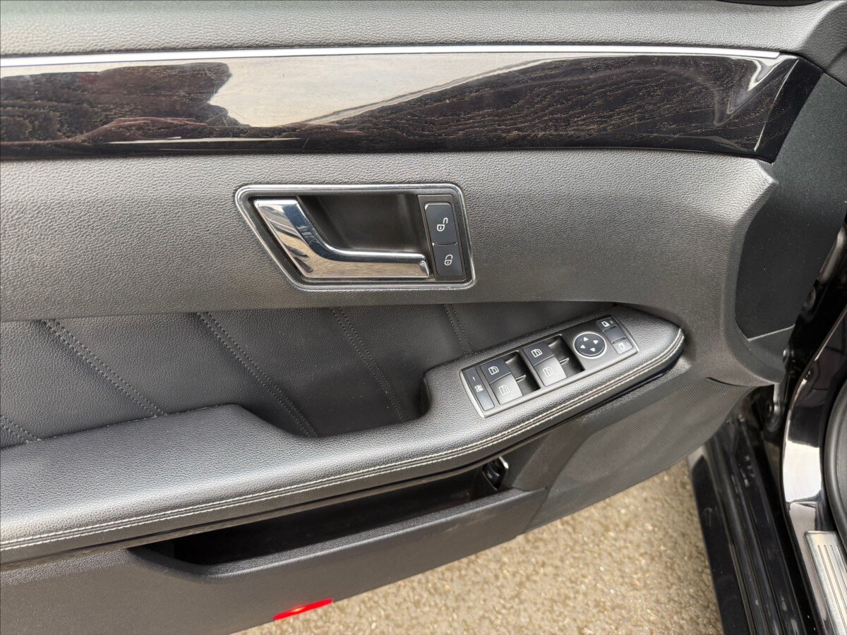 Mercedes-Benz Třídy E Kombi 2,1 l 100 kw