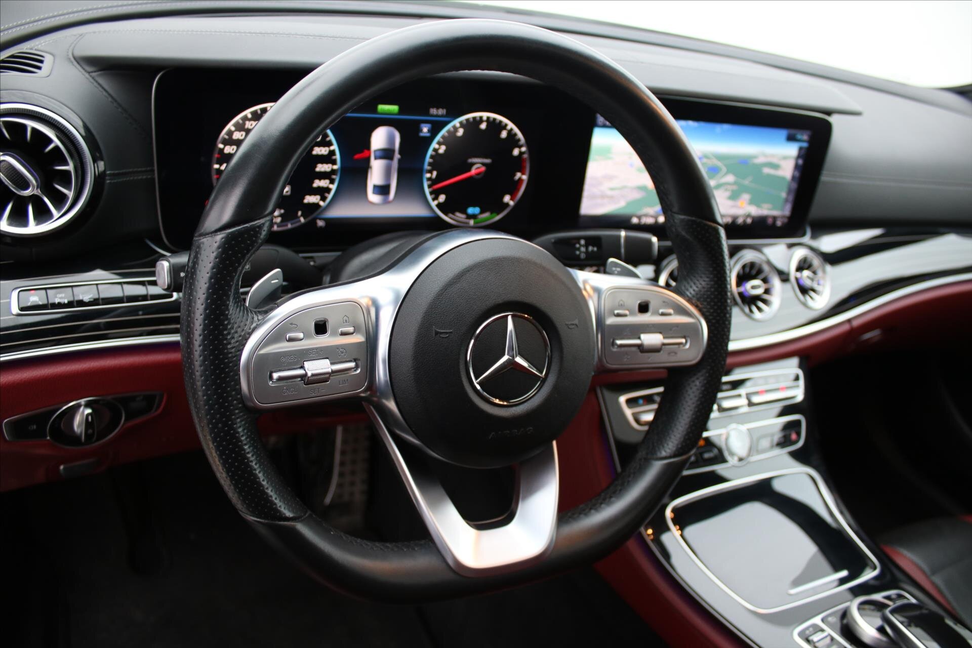 Mercedes-Benz CLS Sedan 3,0 l 270 kw