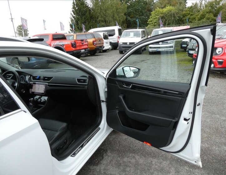 Škoda Superb Kombi 2,0 l 140 kw