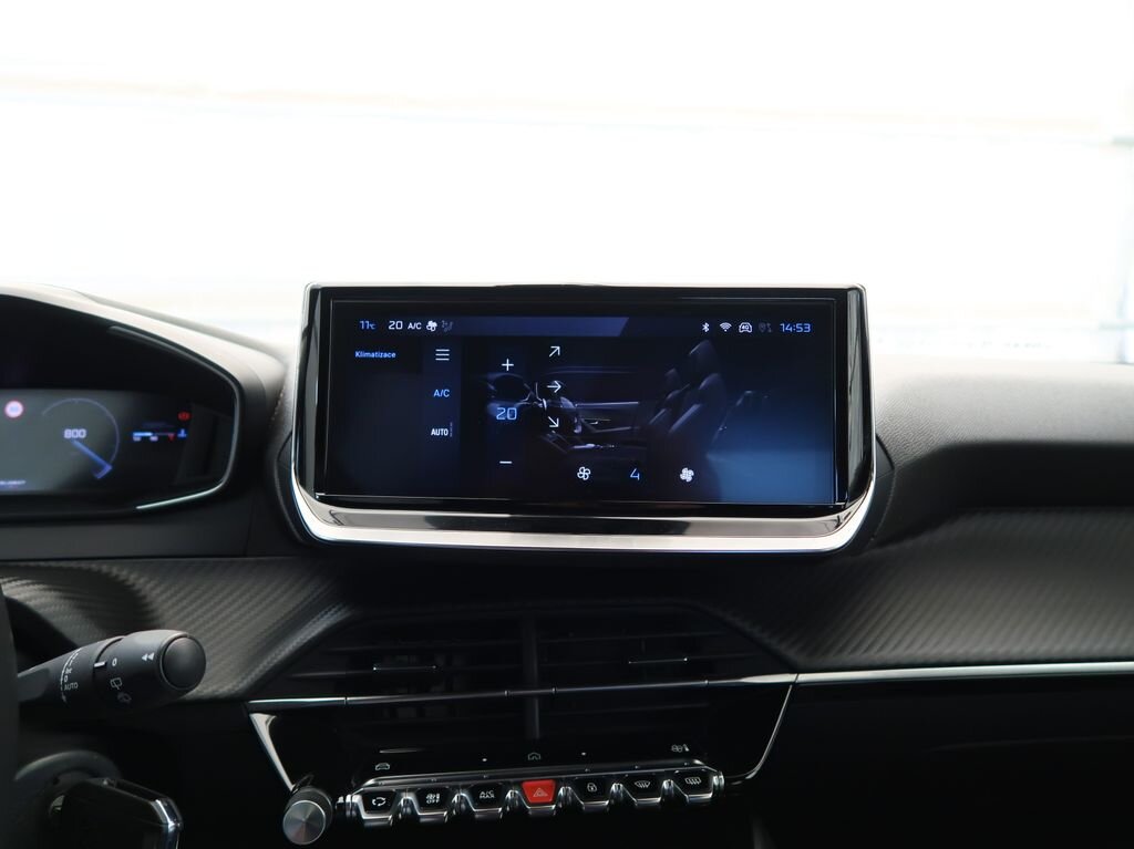 Peugeot 2008 SUV / Terénní 1,2 l 74 kw